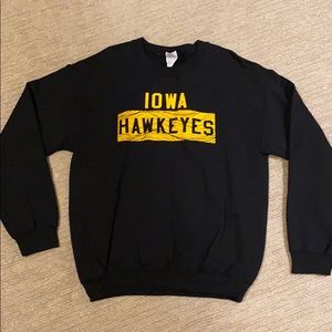 Iowa Hawkeyes crew neck sweatshirt!